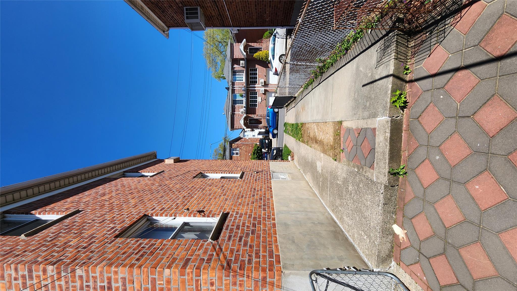 12-38 118 Street