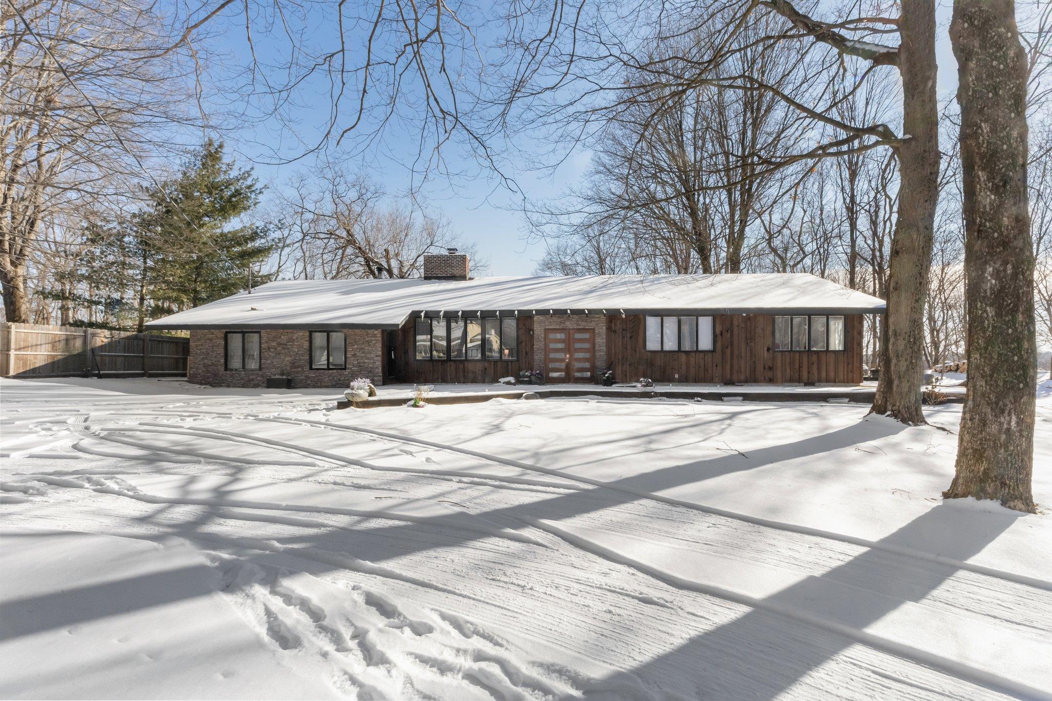 Property for Sale at Salem Road, Pound Ridge, New York - Bedrooms: 7 
Bathrooms: 5 
Rooms: 13  - $1,299,000