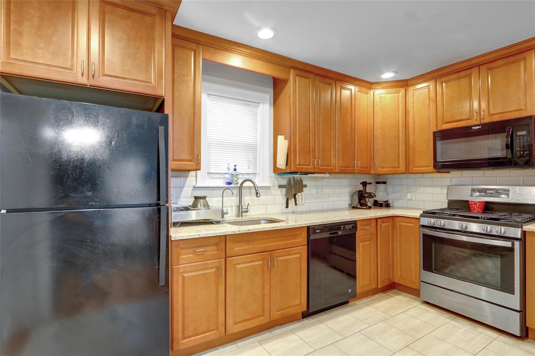 273 E Beverly Parkway, Valley Stream, New York image 17