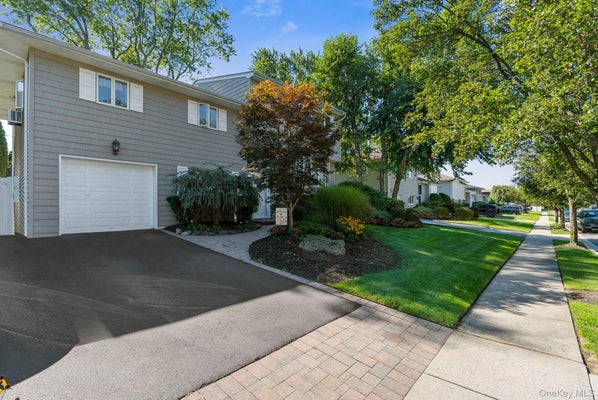 14 JANE DR, OLD BETHPAGE, NY 11804 - Image f0aecc20128b0993537e32cf510611ca/24033525