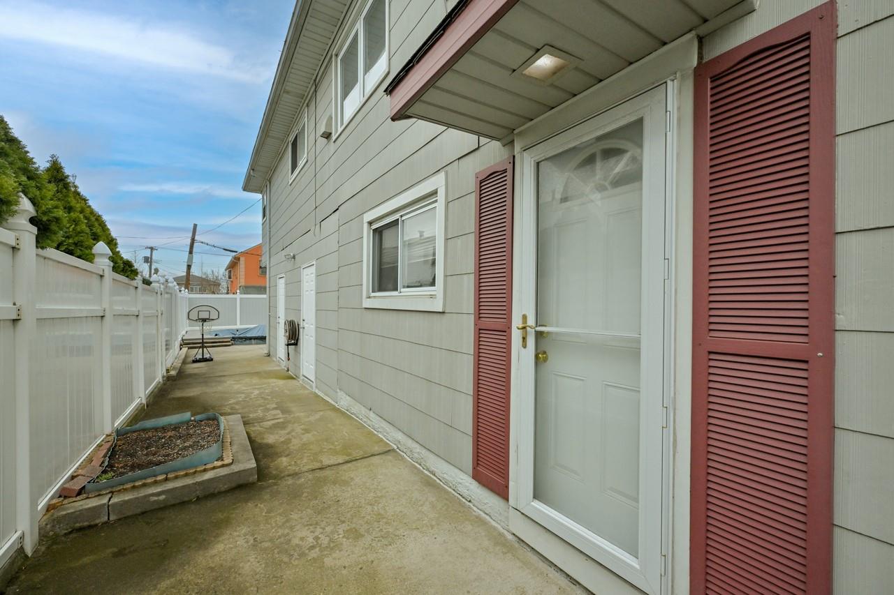 161-11 88 Street, Howard Beach, New York image 5