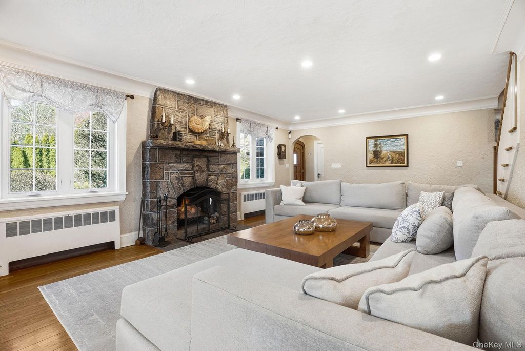 Photo of 185 Fenimore Road, New Rochelle, NY 10804 (MLS # 974568)