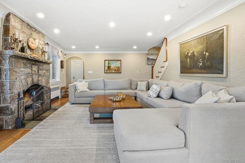 Photo of 185 Fenimore Road, New Rochelle, NY 10804 (MLS # 974568)