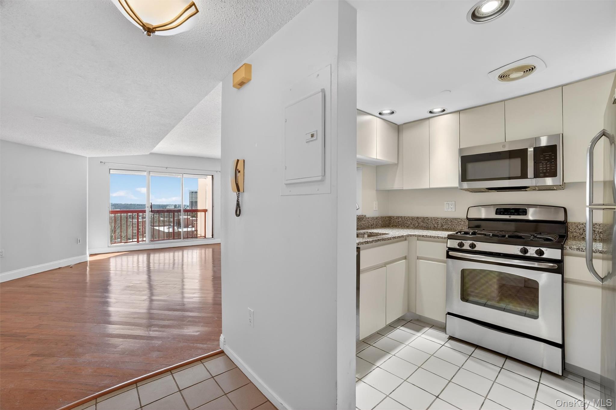 10 Stewart Place 9JW