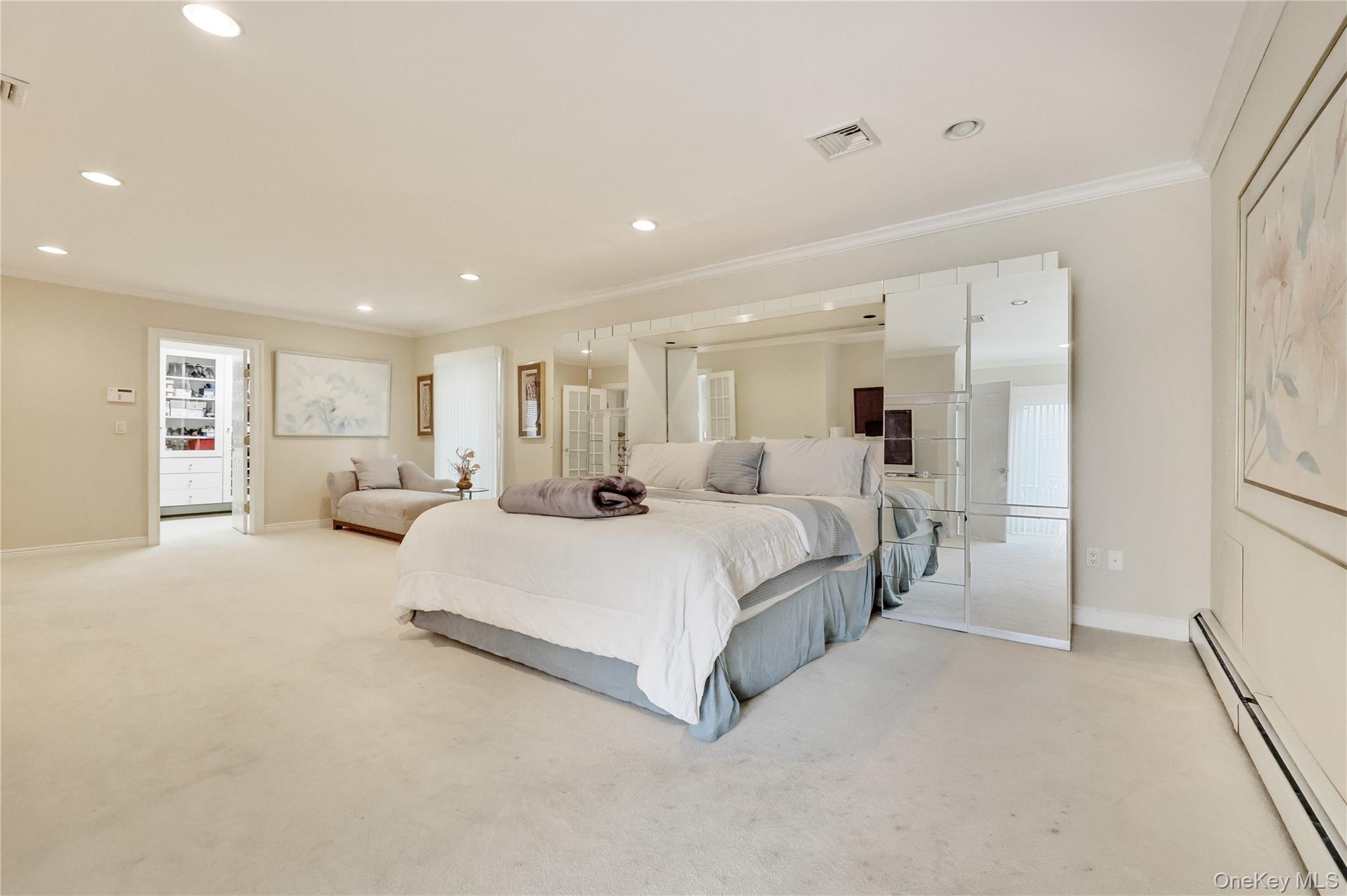 Hewlett Harbor, New York 11557, United States, 4 Bedrooms Bedrooms, ,4 BathroomsBathrooms,Residential,Active,204460