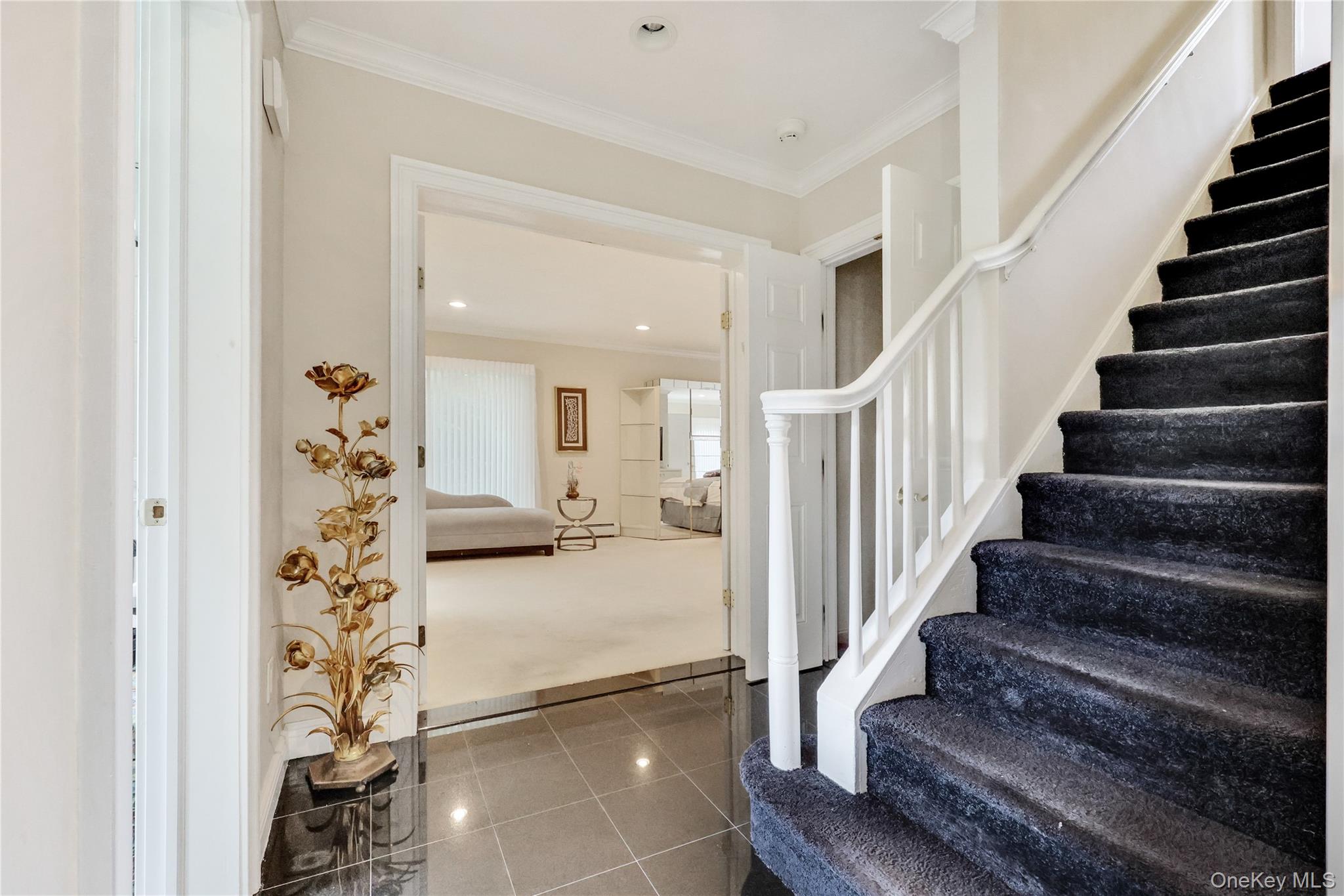 Hewlett Harbor, New York 11557, United States, 4 Bedrooms Bedrooms, ,4 BathroomsBathrooms,Residential,Active,204460