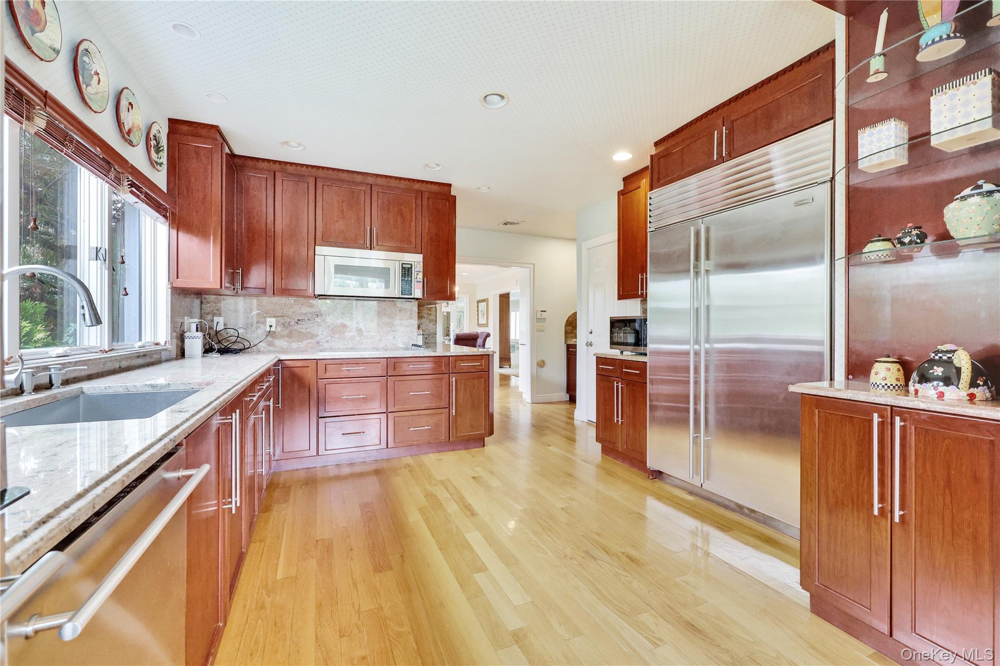 Hewlett Harbor, New York 11557, United States, 4 Bedrooms Bedrooms, ,4 BathroomsBathrooms,Residential,Active,204460