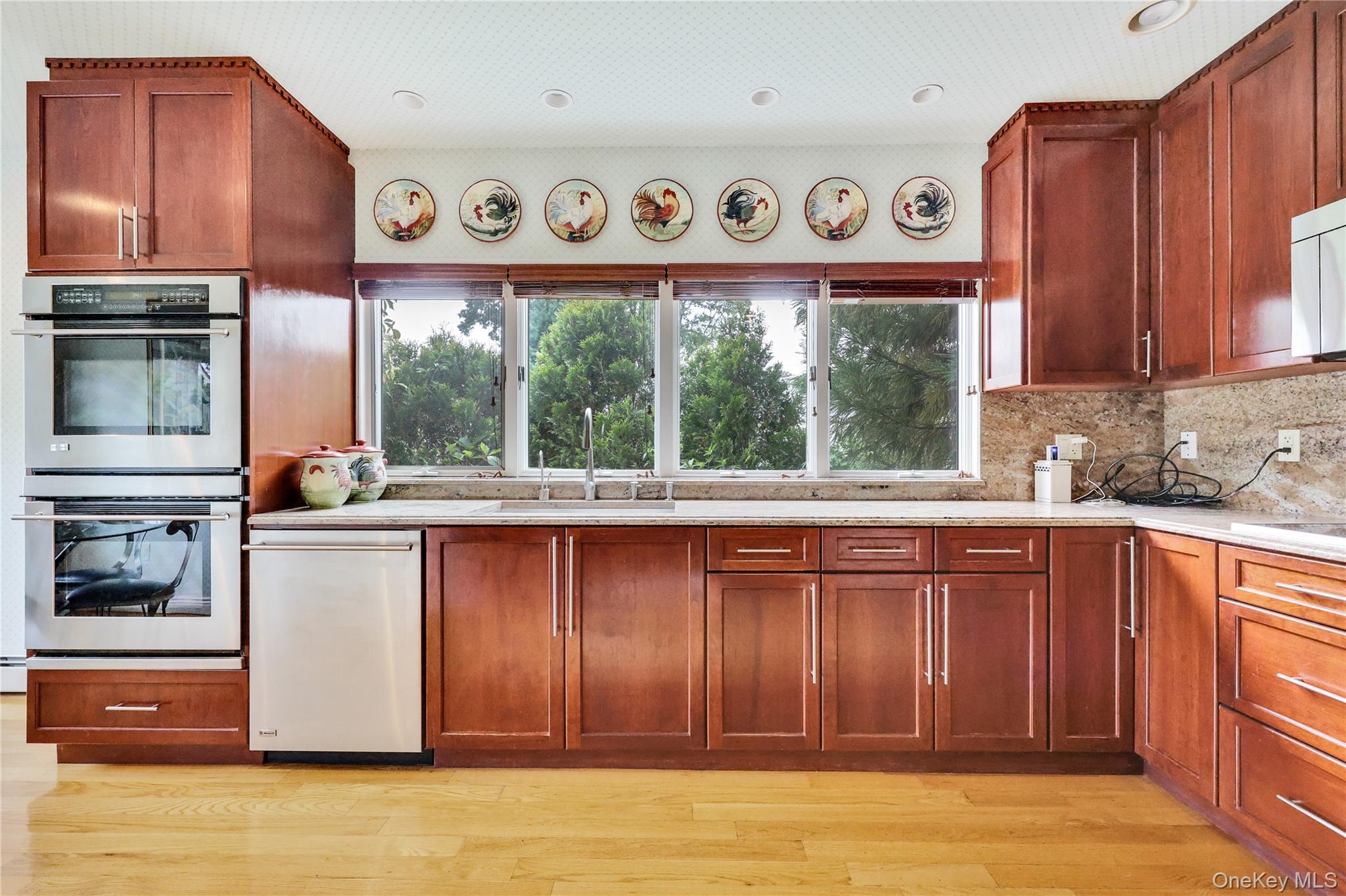 Hewlett Harbor, New York 11557, United States, 4 Bedrooms Bedrooms, ,4 BathroomsBathrooms,Residential,Active,204460