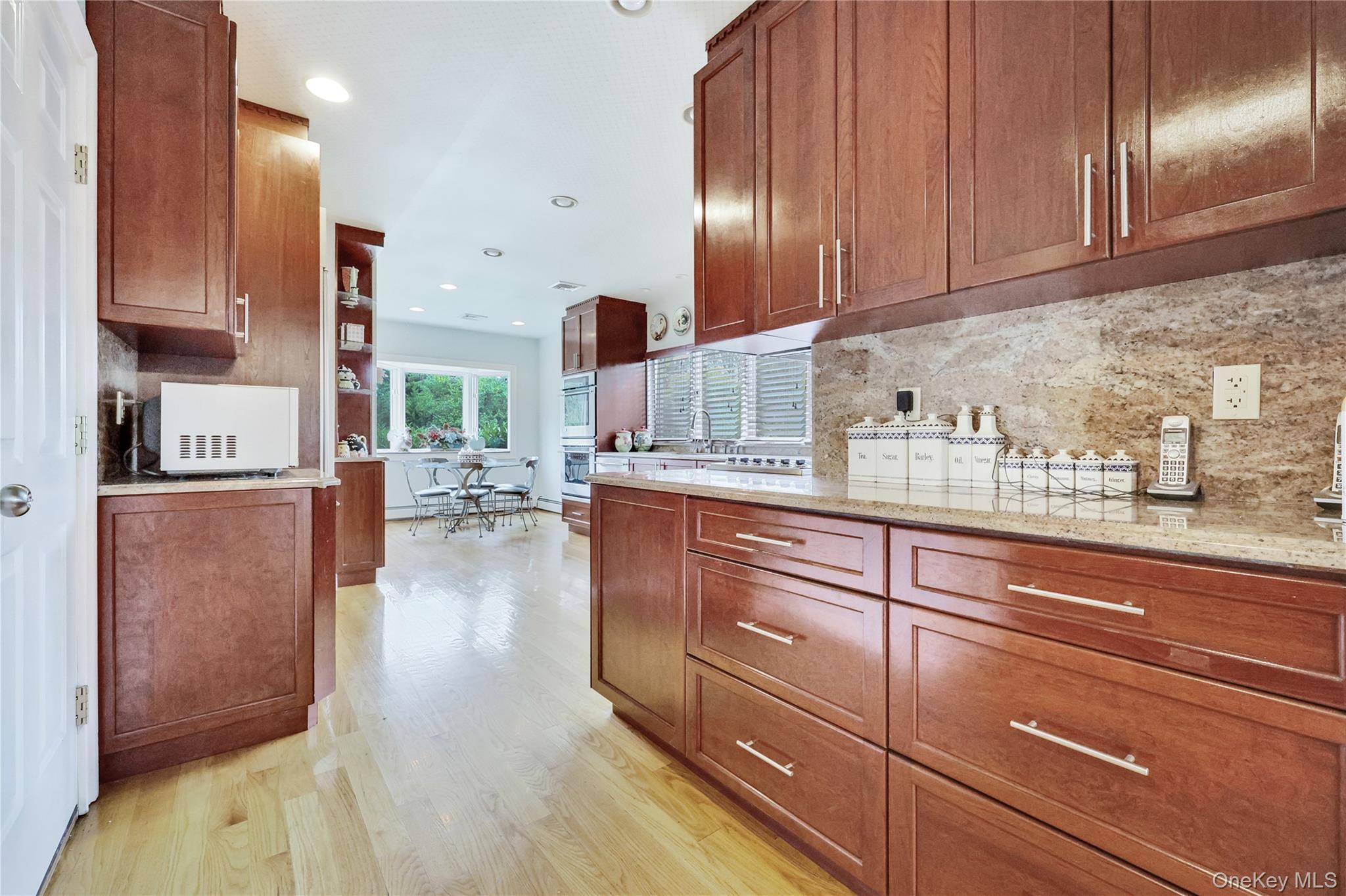 Hewlett Harbor, New York 11557, United States, 4 Bedrooms Bedrooms, ,4 BathroomsBathrooms,Residential,Active,204460