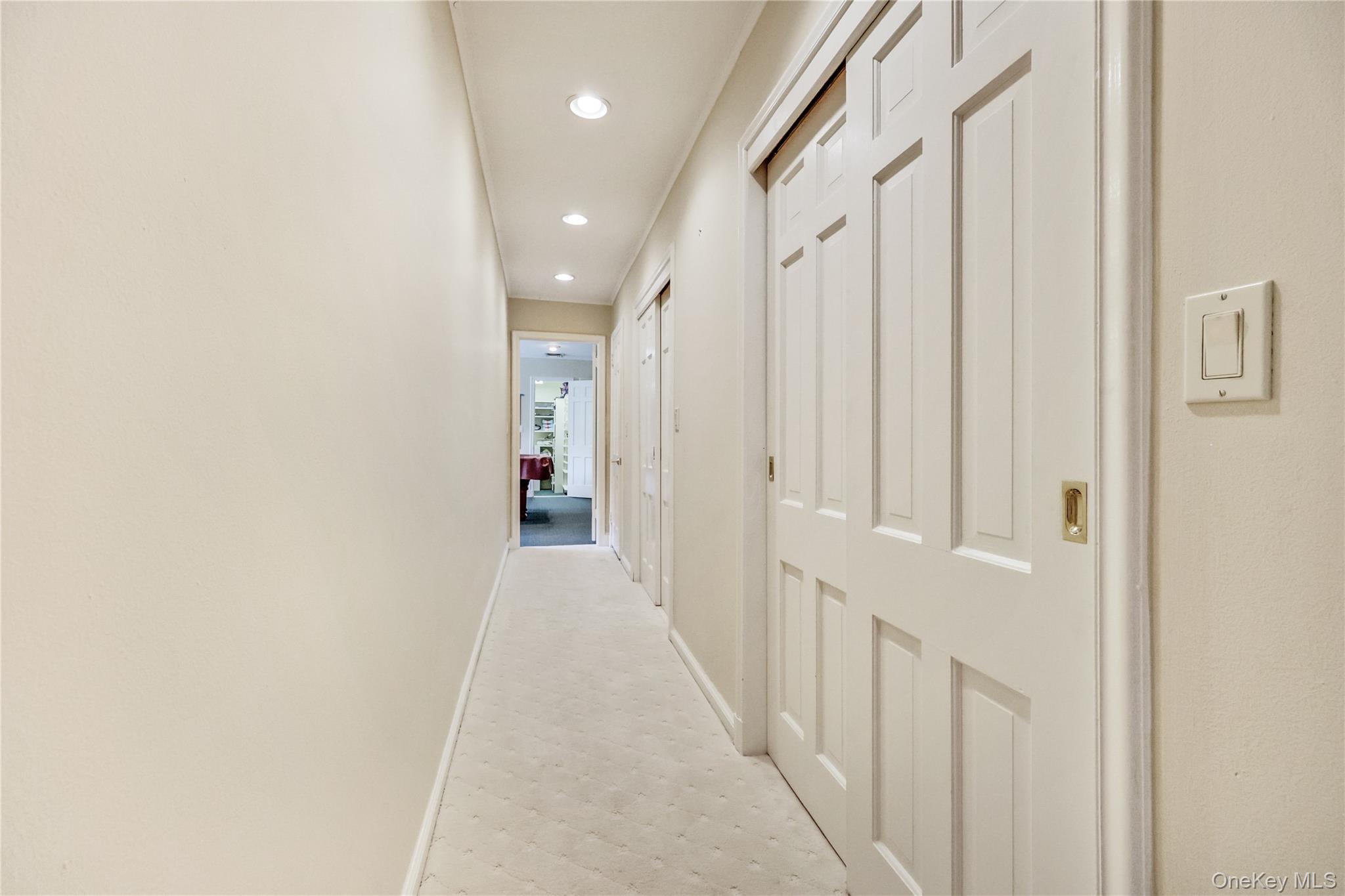 Hewlett Harbor, New York 11557, United States, 4 Bedrooms Bedrooms, ,4 BathroomsBathrooms,Residential,Active,204460