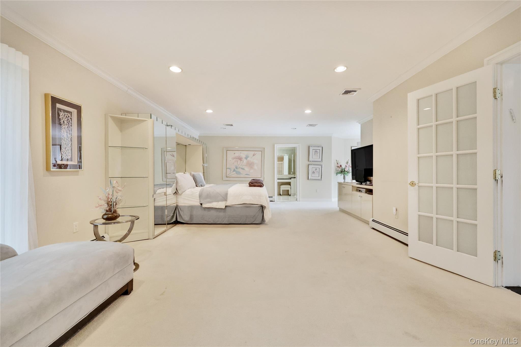 Hewlett Harbor, New York 11557, United States, 4 Bedrooms Bedrooms, ,4 BathroomsBathrooms,Residential,Active,204460