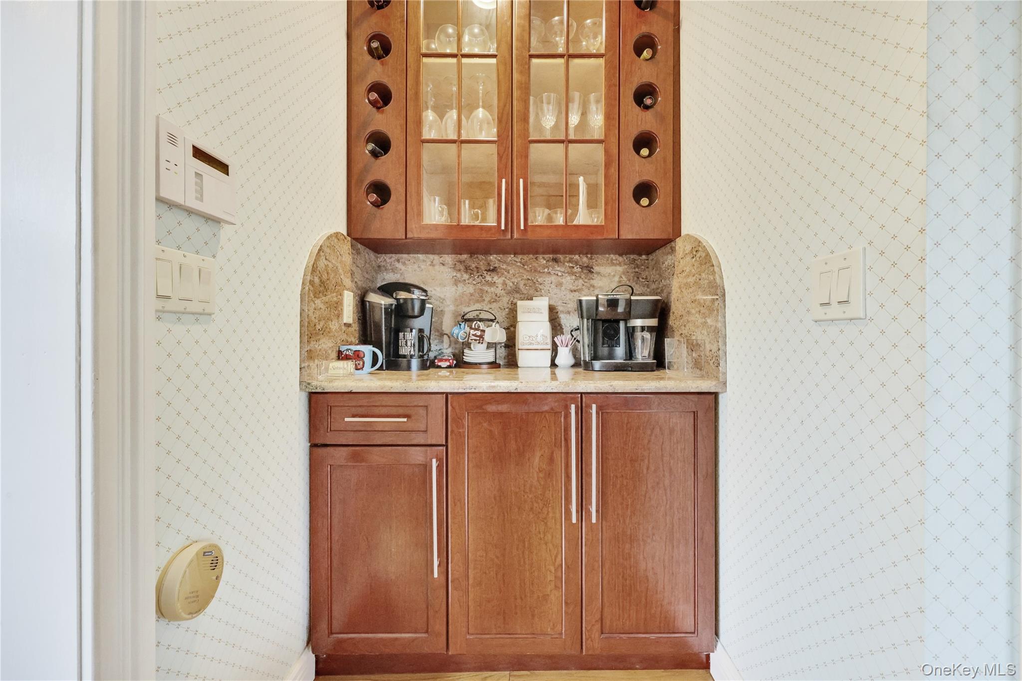 Hewlett Harbor, New York 11557, United States, 4 Bedrooms Bedrooms, ,4 BathroomsBathrooms,Residential,Active,204460