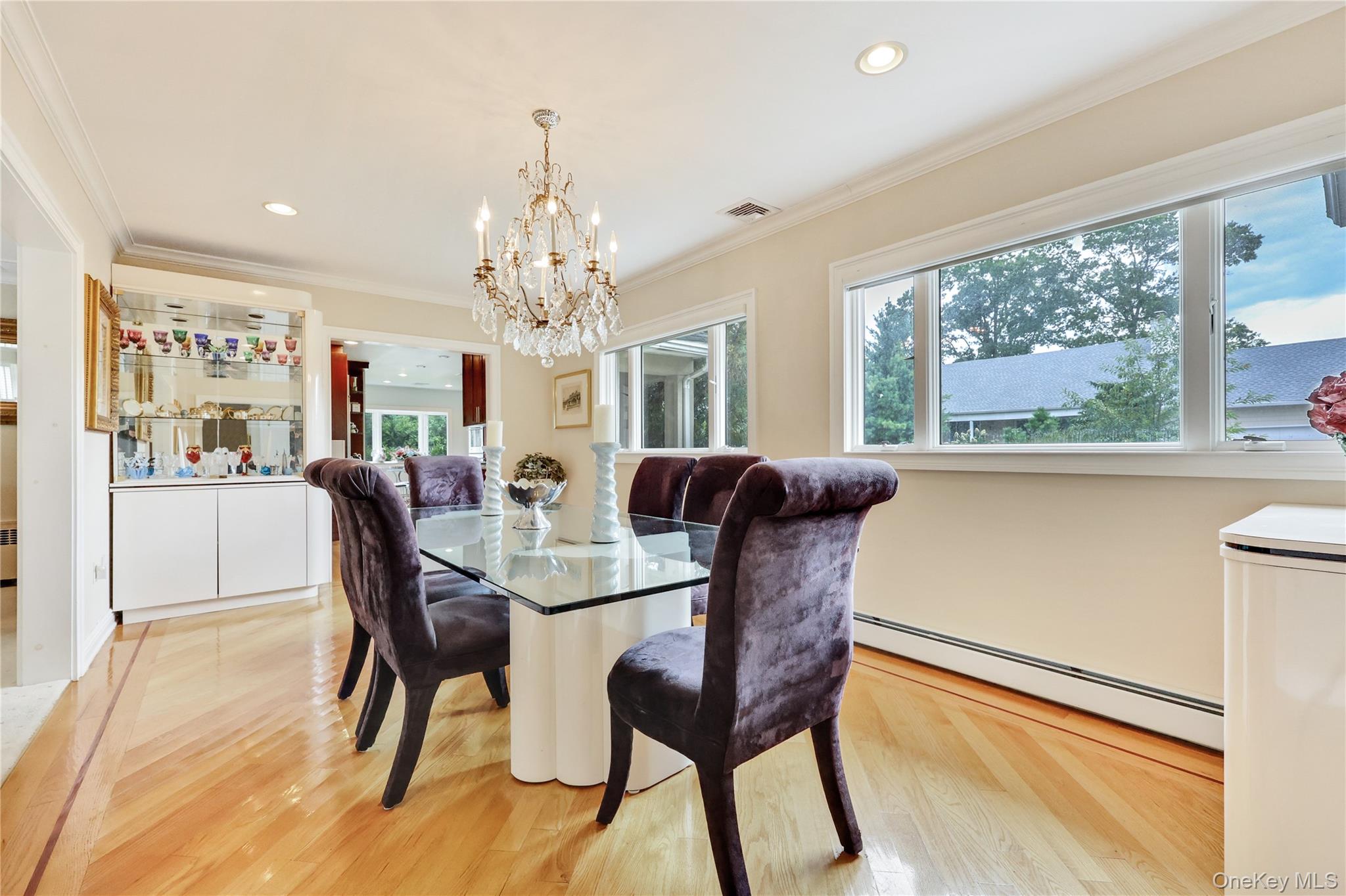 Hewlett Harbor, New York 11557, United States, 4 Bedrooms Bedrooms, ,4 BathroomsBathrooms,Residential,Active,204460