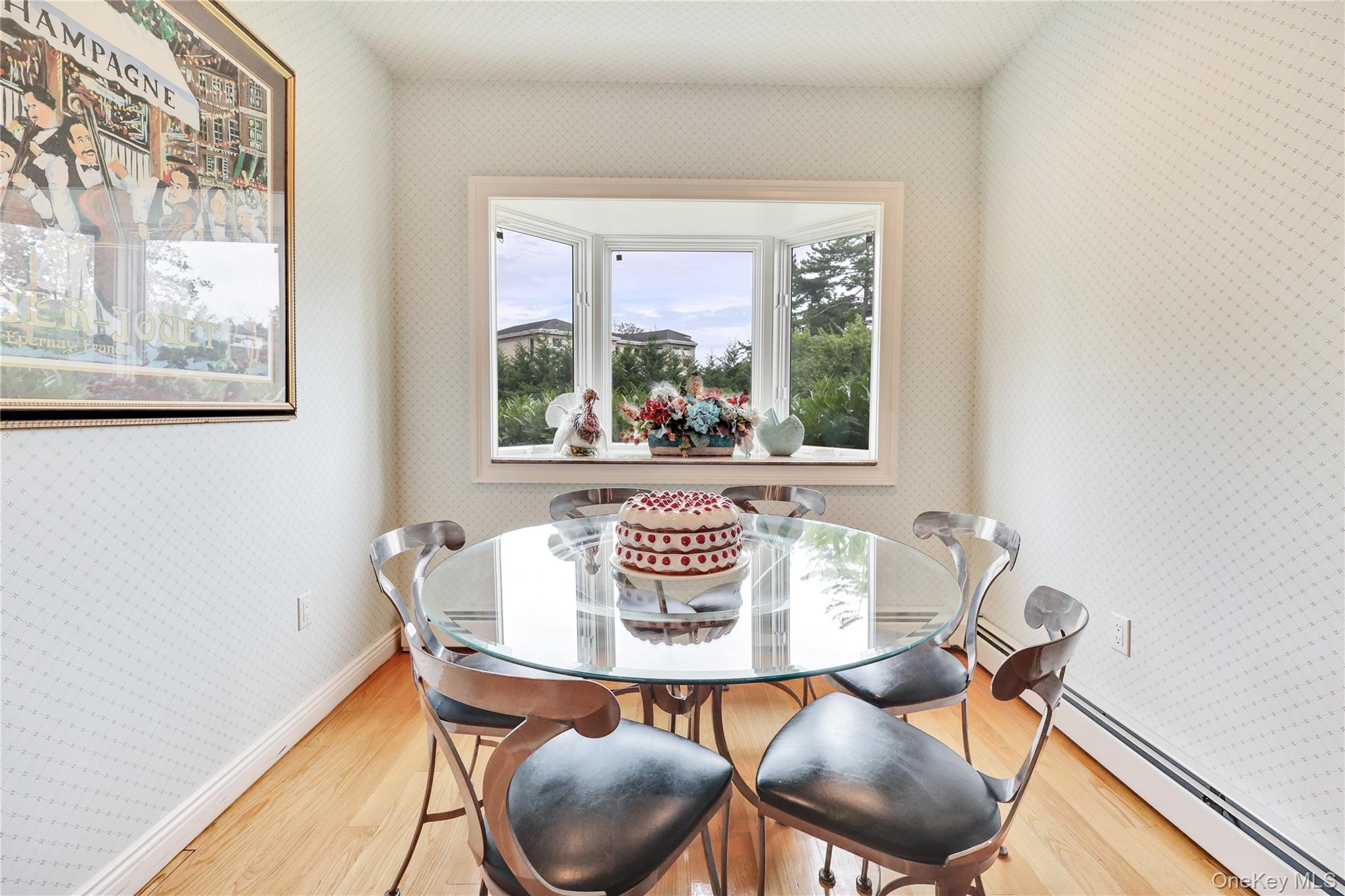 Hewlett Harbor, New York 11557, United States, 4 Bedrooms Bedrooms, ,4 BathroomsBathrooms,Residential,Active,204460