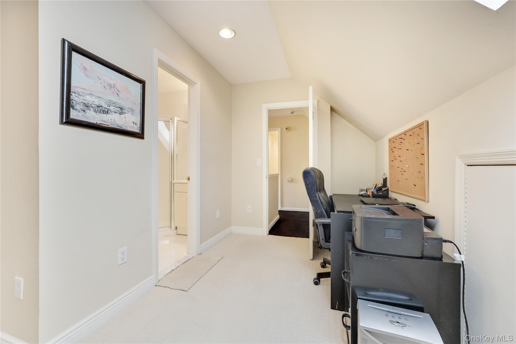 Hewlett Harbor, New York 11557, United States, 4 Bedrooms Bedrooms, ,4 BathroomsBathrooms,Residential,Active,204460