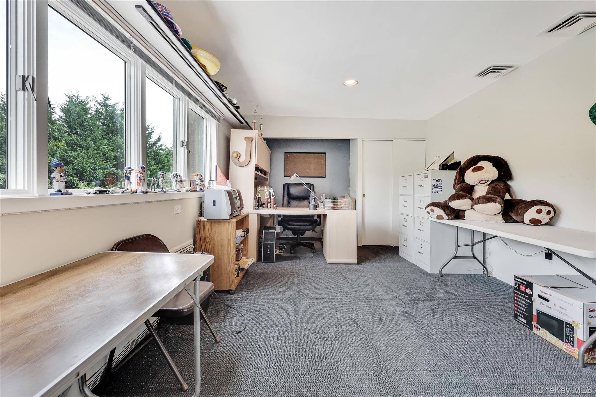 Hewlett Harbor, New York 11557, United States, 4 Bedrooms Bedrooms, ,4 BathroomsBathrooms,Residential,Active,204460