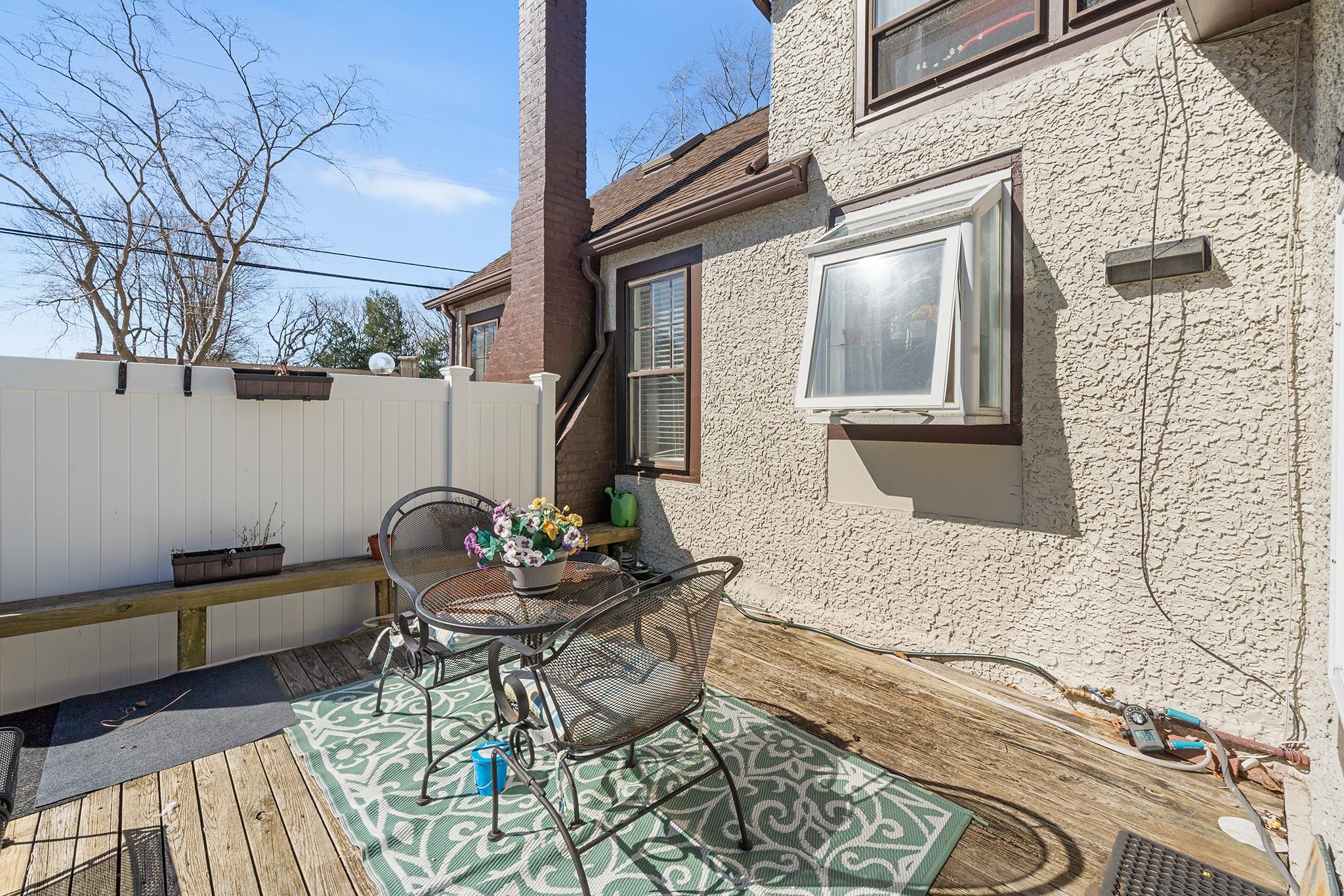 9 Westwood Avenue, Deer Park, New York image 30