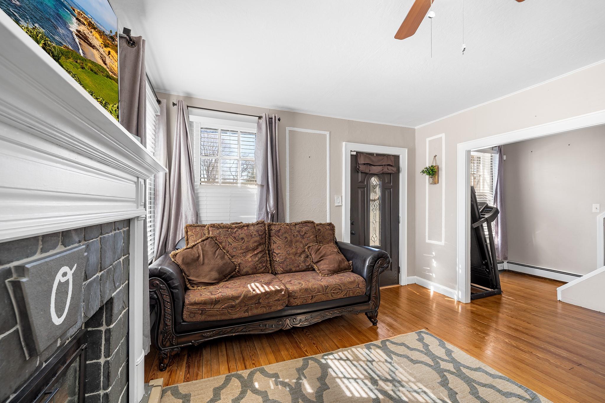 9 Westwood Avenue, Deer Park, New York image 6