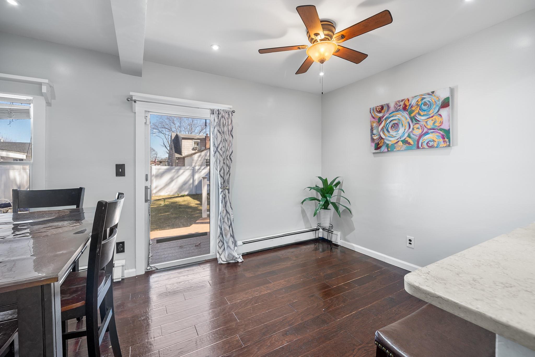 9 Westwood Avenue, Deer Park, New York image 11