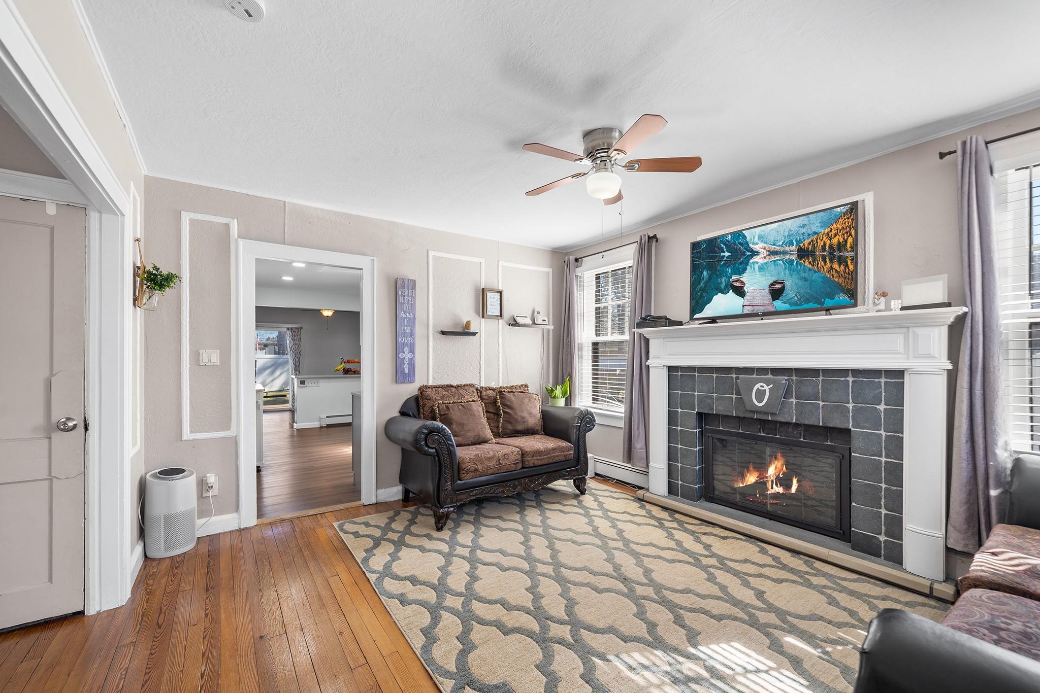 9 Westwood Avenue, Deer Park, New York image 5