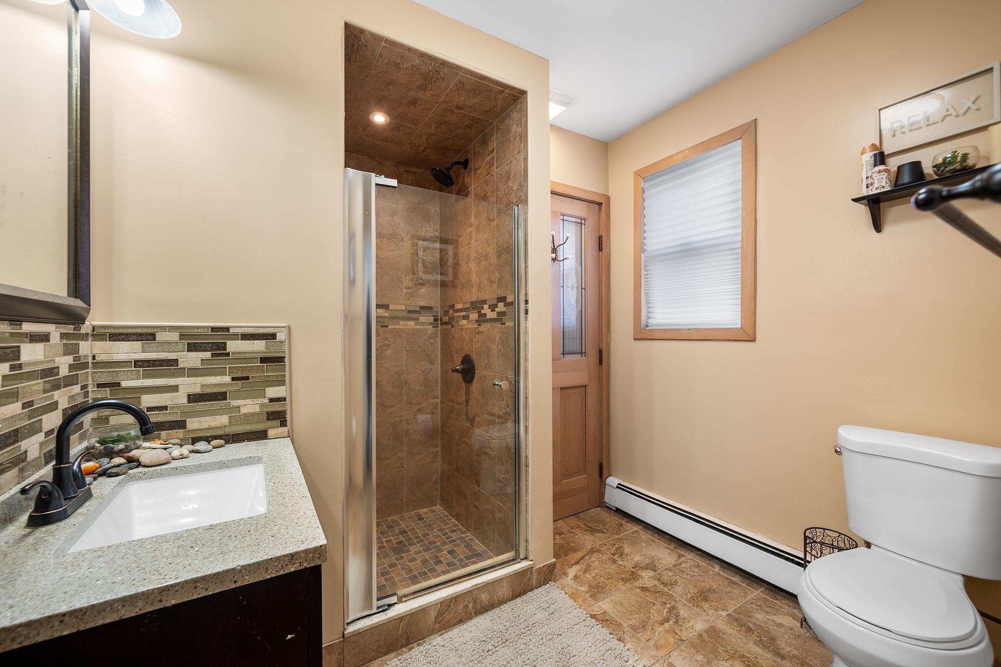 9 Westwood Avenue, Deer Park, New York image 17
