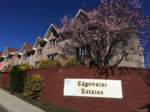 Multifamily For Sale - 11463 Dalian Court<br/> Queens County, College Point, NY 11356