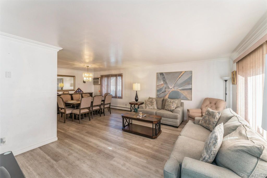 Photo of 83 W Valley Stream Boulevard, Valley Stream, NY 11580 (MLS # 952028)