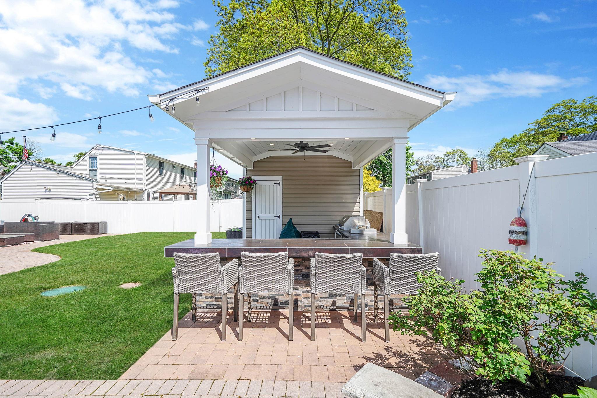 2 High Street, Sayville, New York image 46
