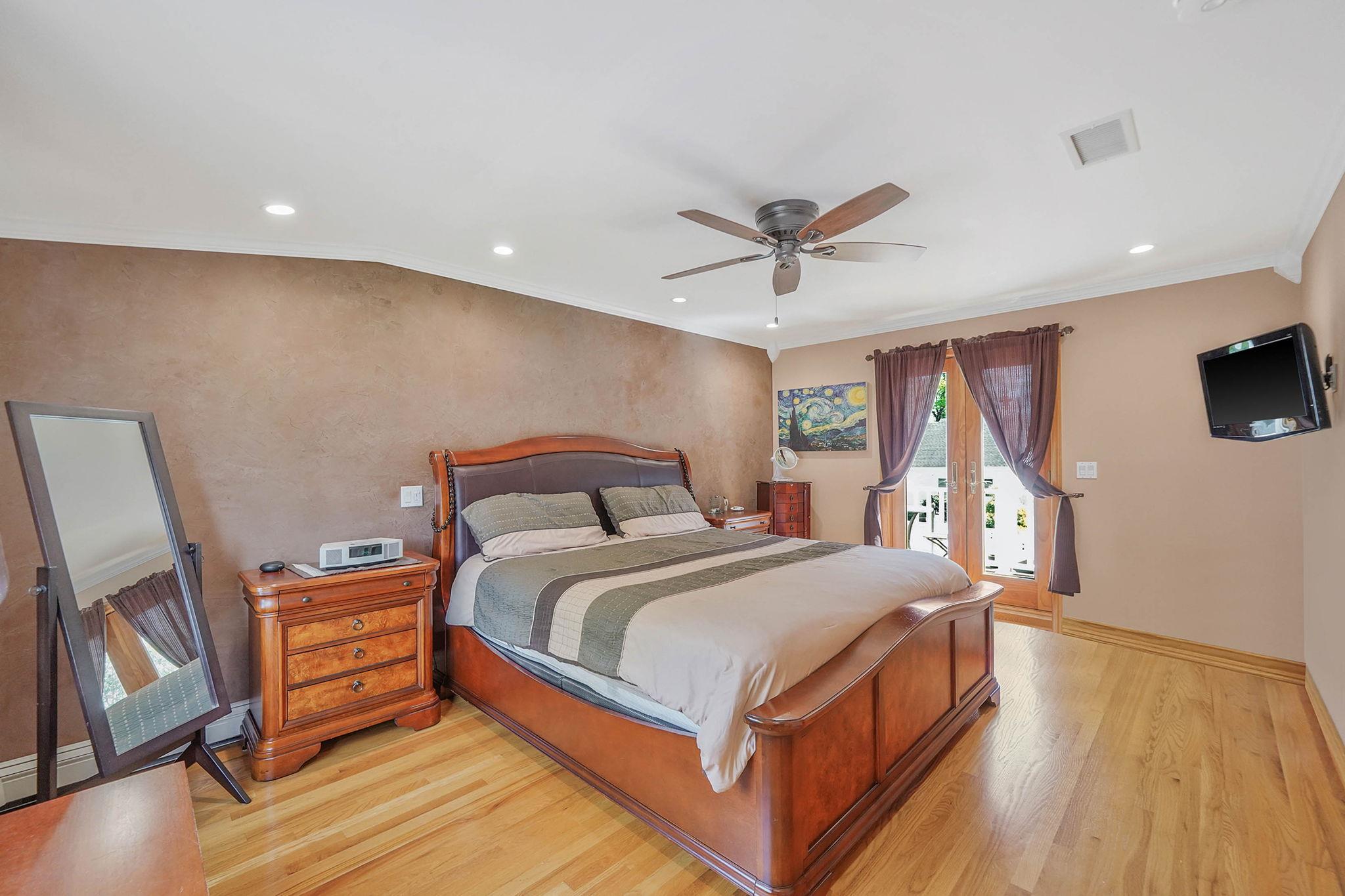2 High Street, Sayville, New York image 21