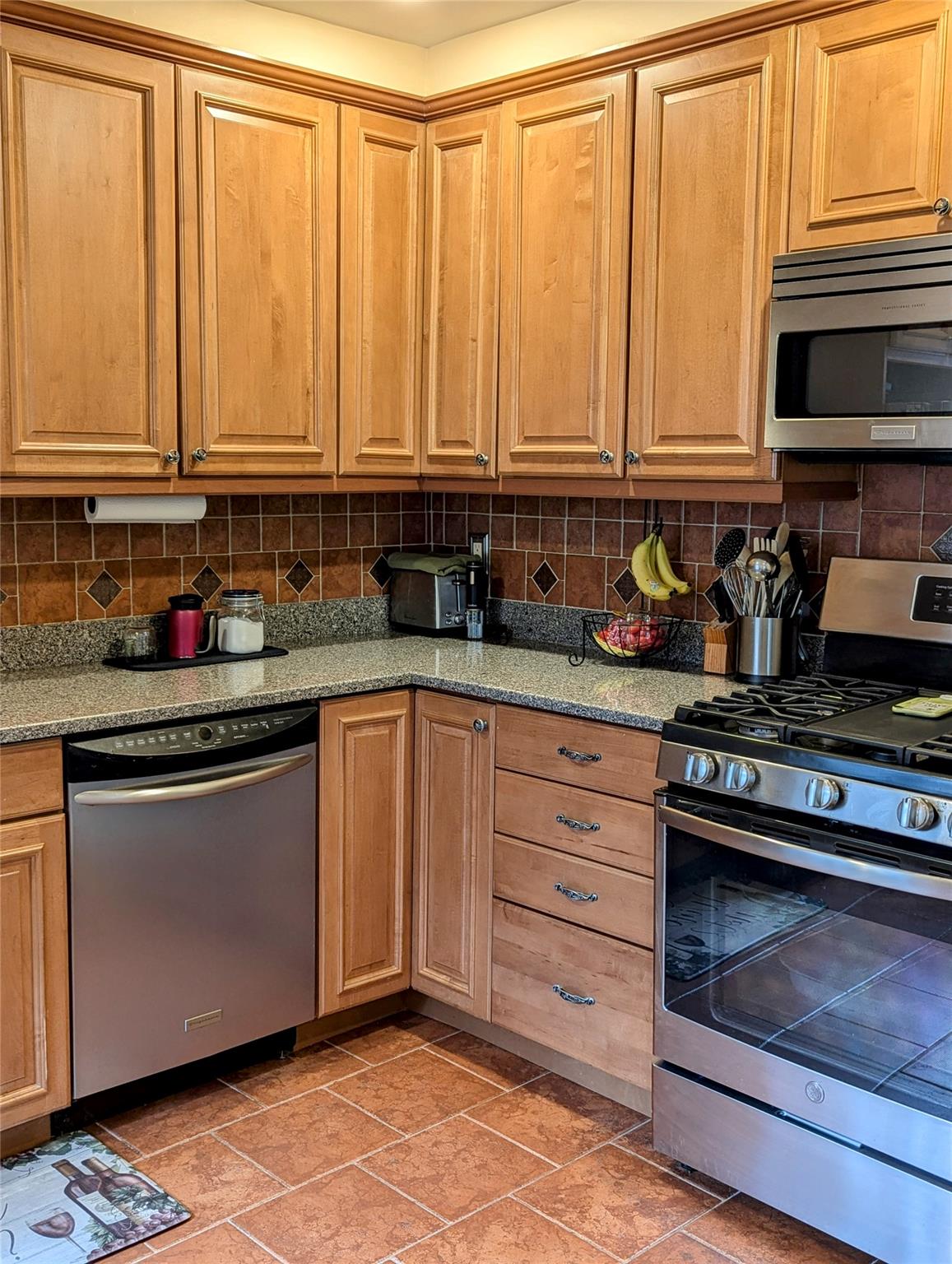 224-24 Union Turnpike #3D, Oakland Gardens, New York image 12