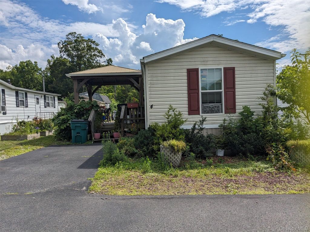 Photo of 4 Treeline Circle #4, Cold Spring, NY 10516 (MLS # 966877)