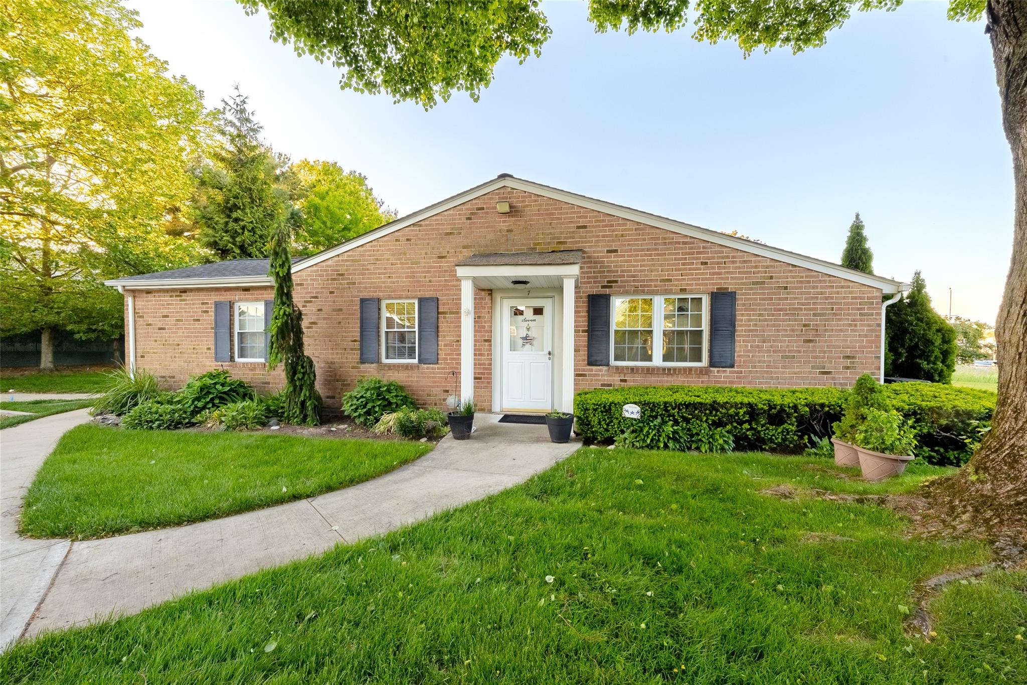 7 Harbor, Amityville, New York image 1