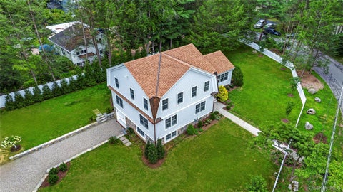 Homes For Sale - 21 Twin Lakes Road<br/> South Salem, NY 10590