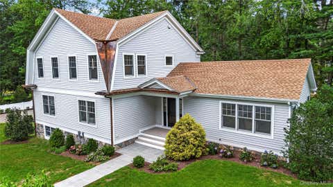 Homes For Sale - 21 Twin Lakes Road<br/> Westchester County, South Salem, NY 10590