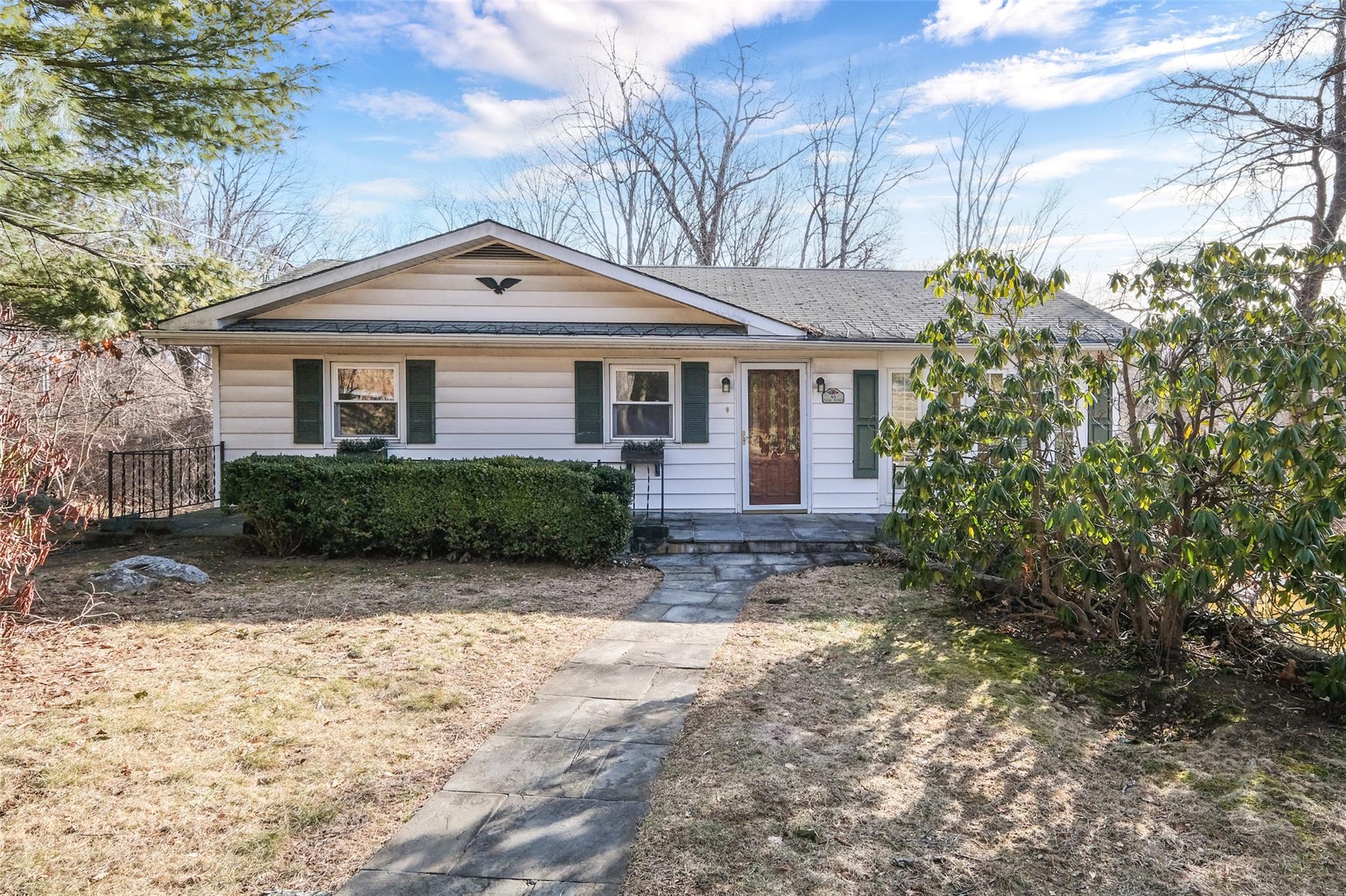 Rental Property at Plum Road, Mahopac, New York - Bedrooms: 3 
Bathrooms: 2 
Rooms: 5  - $3,200 MO.