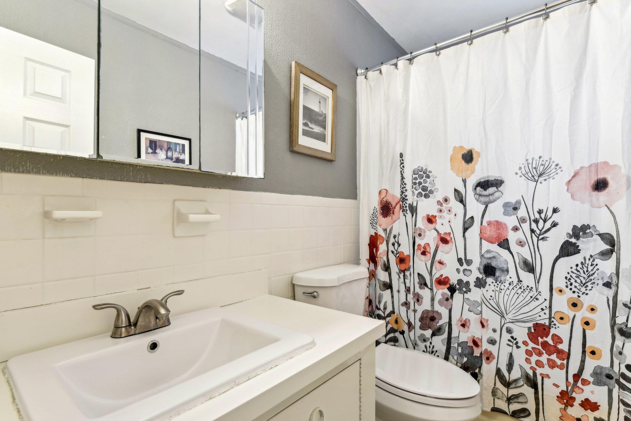 36 Spruce Drive, East Northport, New York image 19