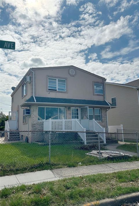 Photo of 1371 Rosser Avenue, Elmont, NY 11003 (MLS # 968698)