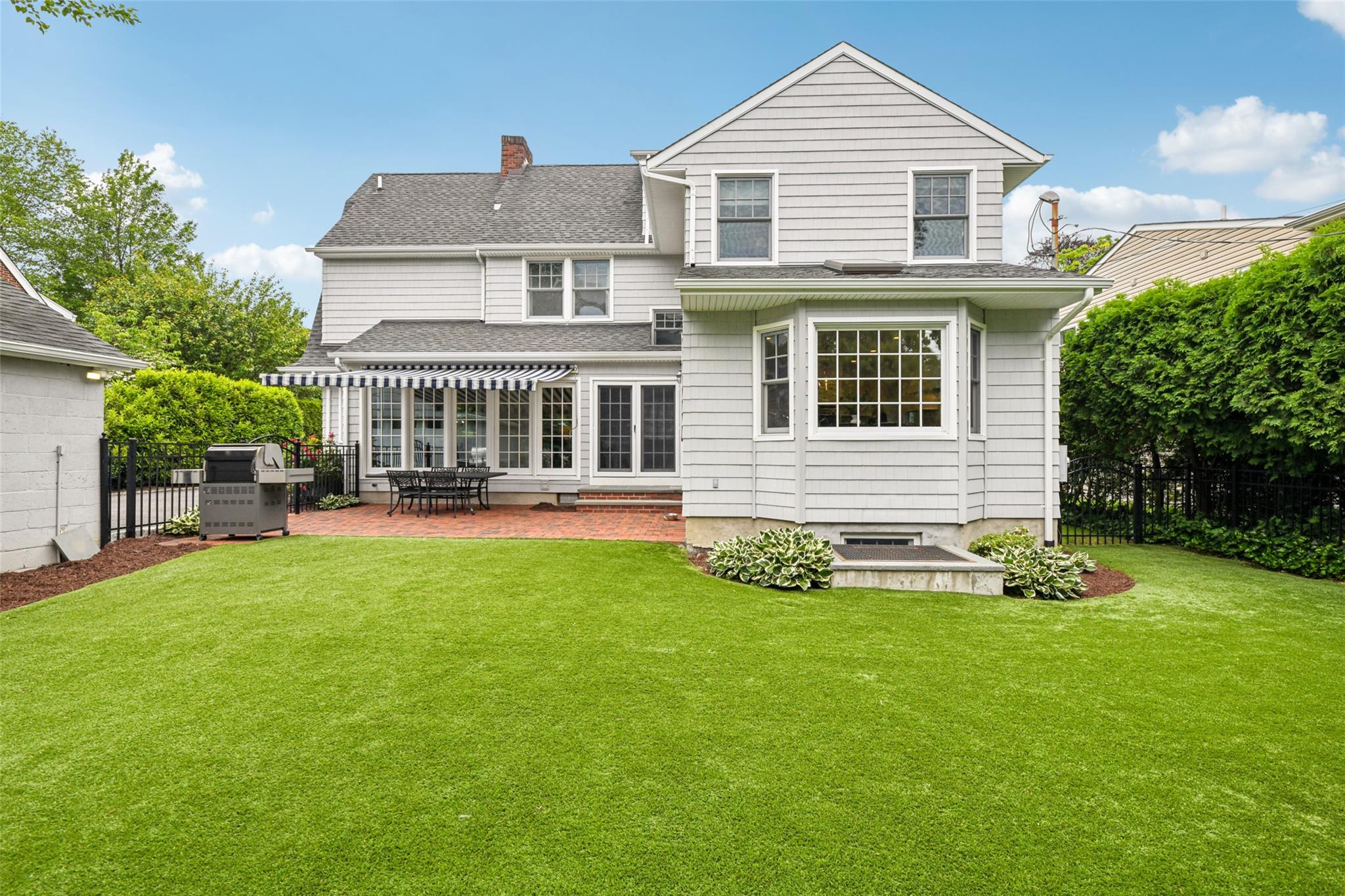 58 Poplar Street, Garden City, New York image 32