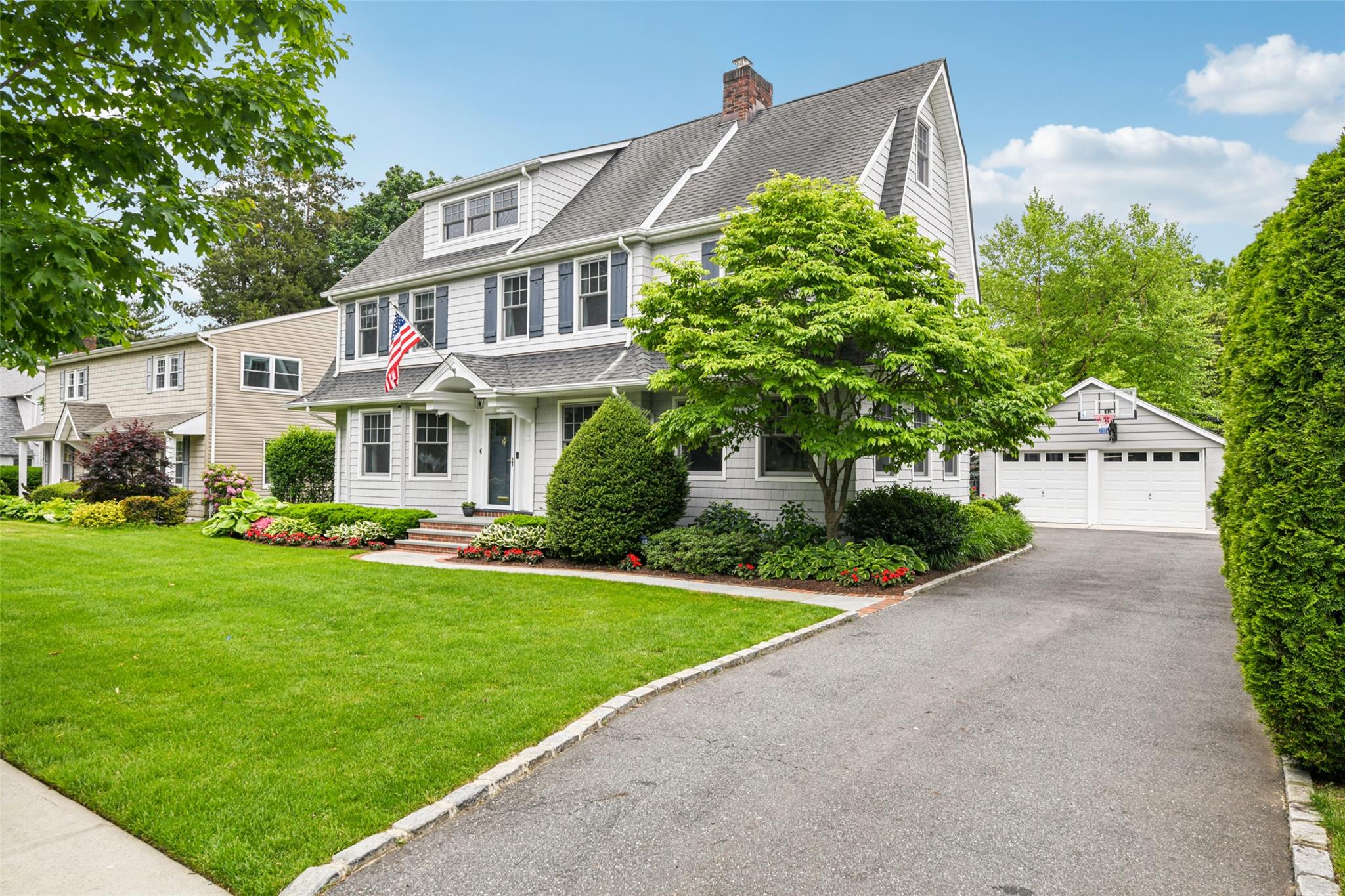 58 Poplar Street, Garden City, New York image 2