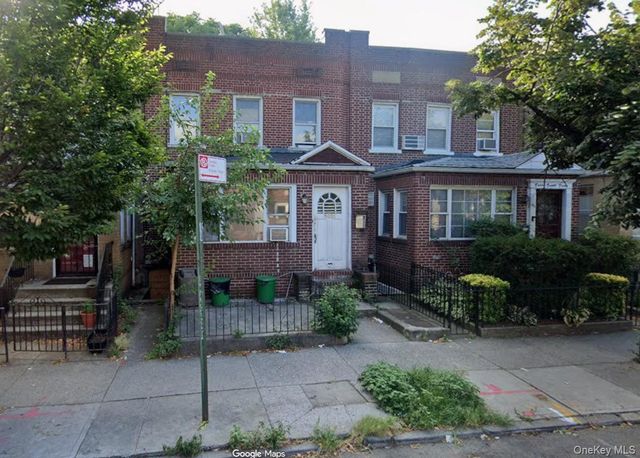30-21 37th Street
