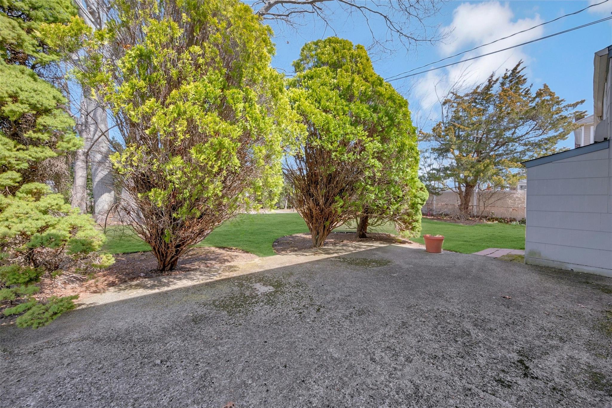 177 Marilynn Street, East Islip, New York image 24