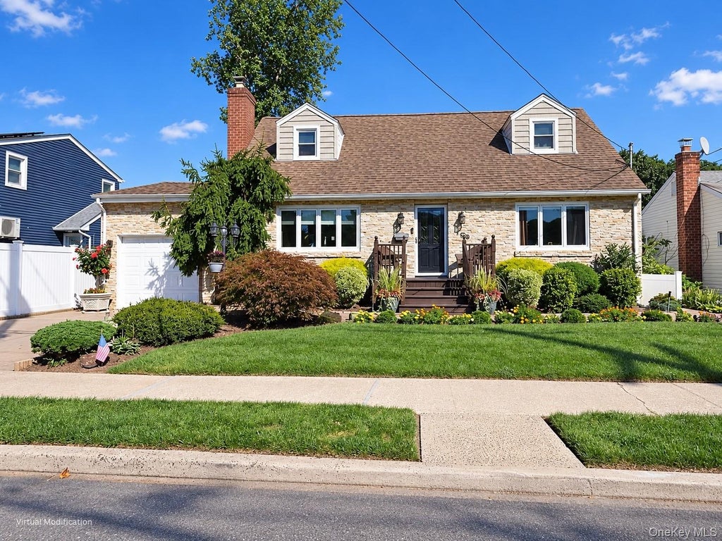 Photo of 169 Doris Avenue, Franklin Square, NY 11010 (MLS # 1055852)