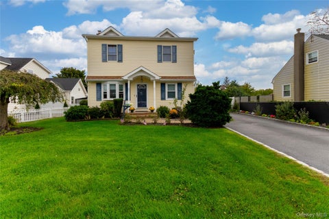 Photo of 50 Peters Lane, North Babylon, NY 11703 (MLS # 1052085)