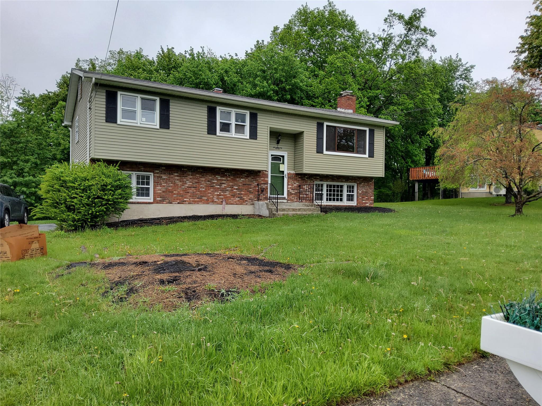 Rental Property at Forestdale Avenue, Monroe, New York - Bedrooms: 4 
Bathrooms: 2 
Rooms: 8  - $3,850 MO.