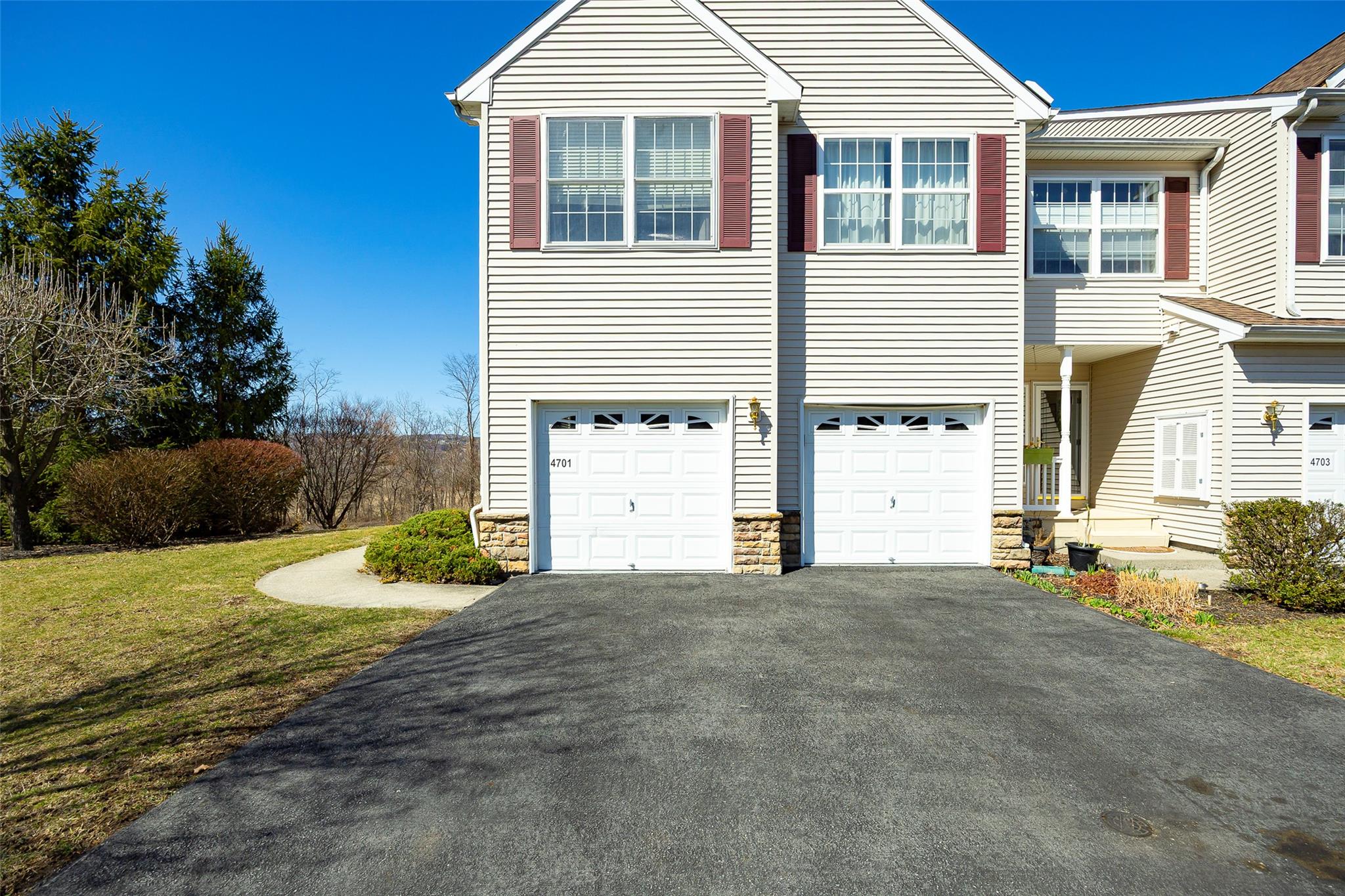 4701 Ridgecrest Drive, Wappingers Falls, New York image 4