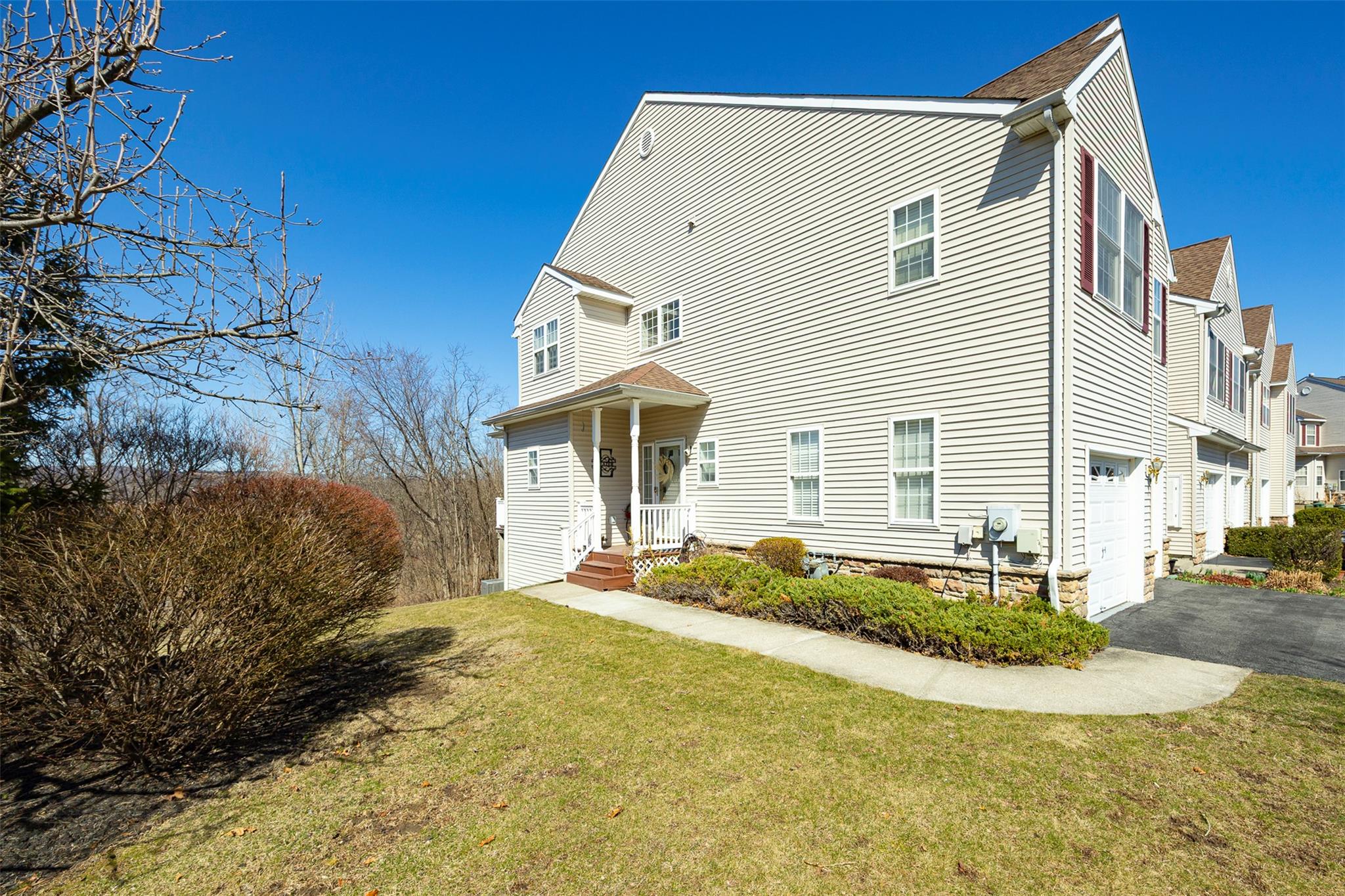 4701 Ridgecrest Drive, Wappingers Falls, New York image 5
