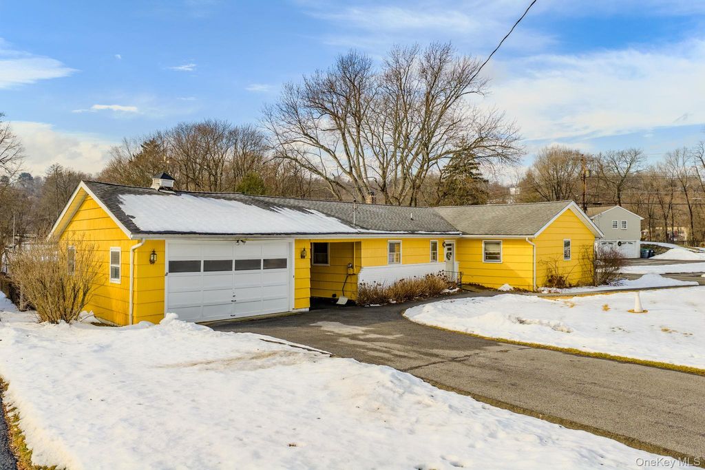 Photo of 16 Overlook Drive, Newburgh, NY 12550 (MLS # 950049)