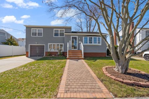 572 S Bayview Avenue Freeport NY 11520