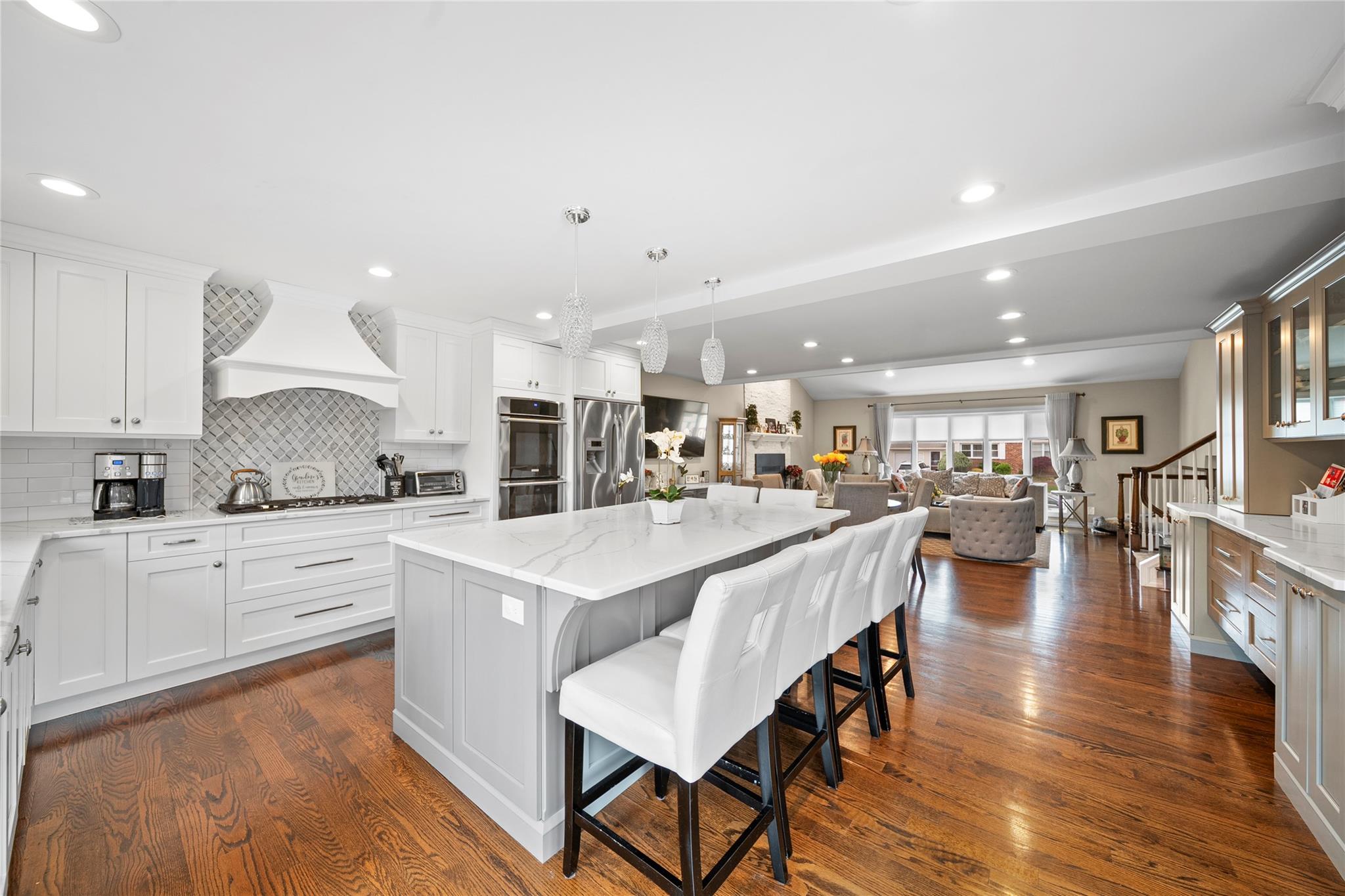 1346 Milanna Lane, Wantagh, New York image 3