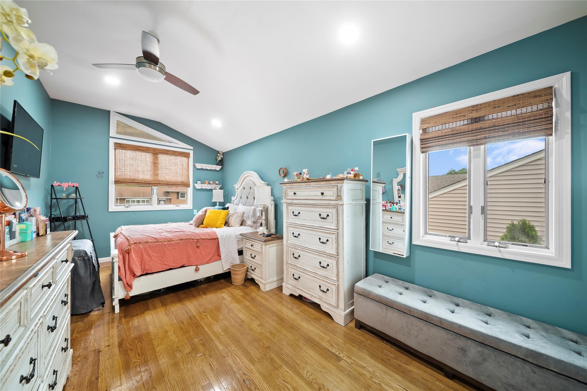 1346 Milanna Lane, Wantagh, New York image 19